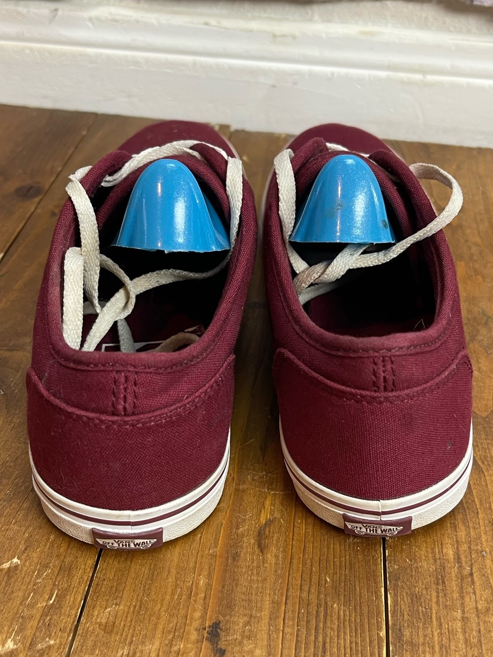 Vans women size 7 maroon low top sneakers - Picture 3 of 9